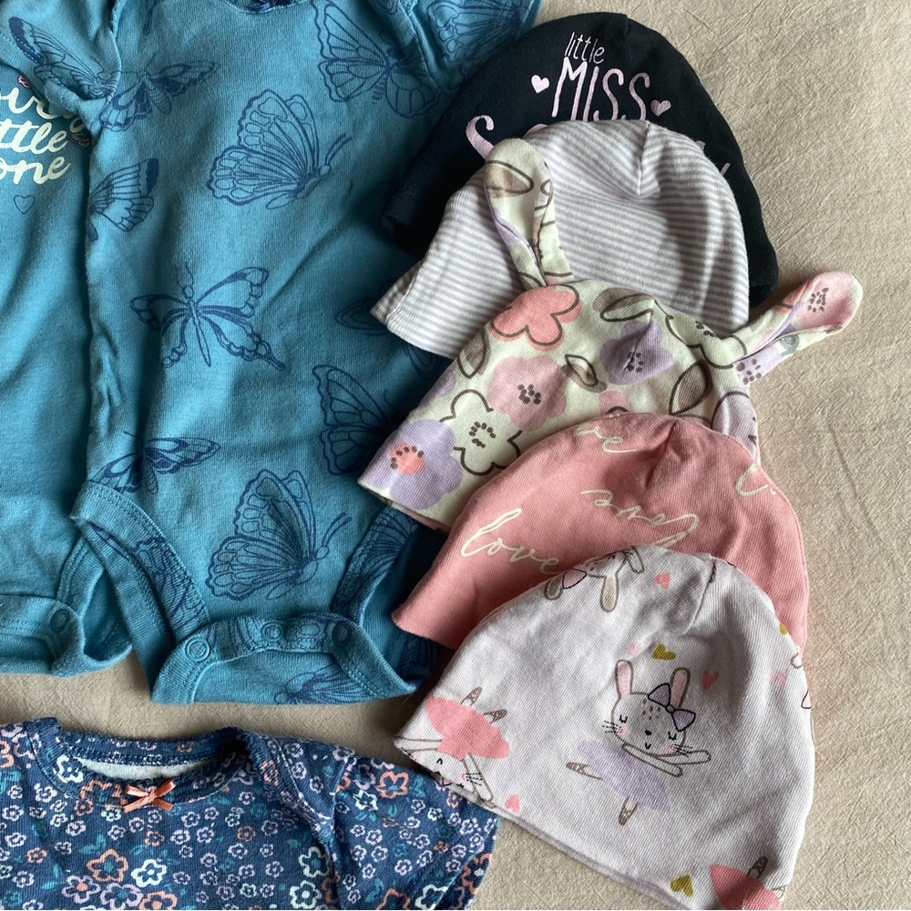 Carter’s Baby Girl Onsie Spring, Summer Bundle. Lot of 16 pieces! Size 3 month - Picture 11 of 11